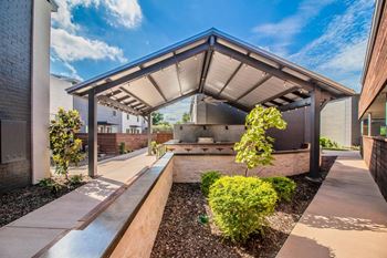 Outdoor covered kitchen/bbq
